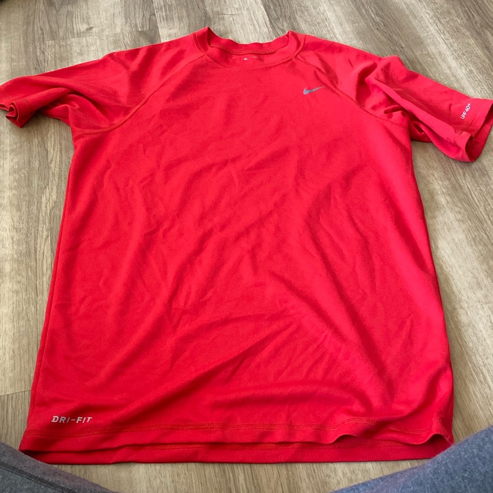 Men’s Nike T-shirt